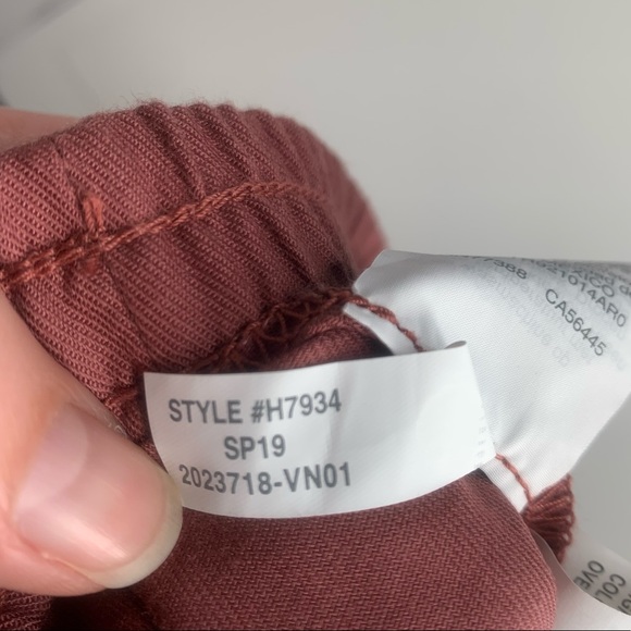 Madewell | Side Tie Pull On Shorts in color Autumn Berry - Picture 5 of 8